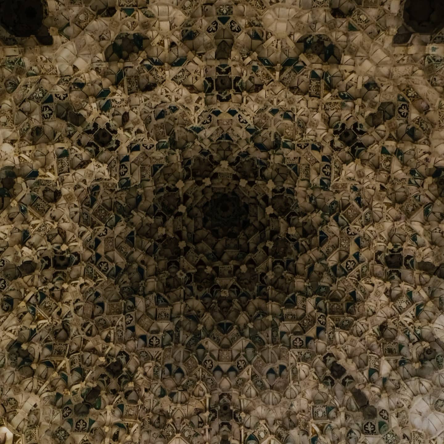 A picture of a Alhambra ceiling